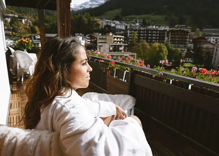 罗密霍夫酒店 酒店