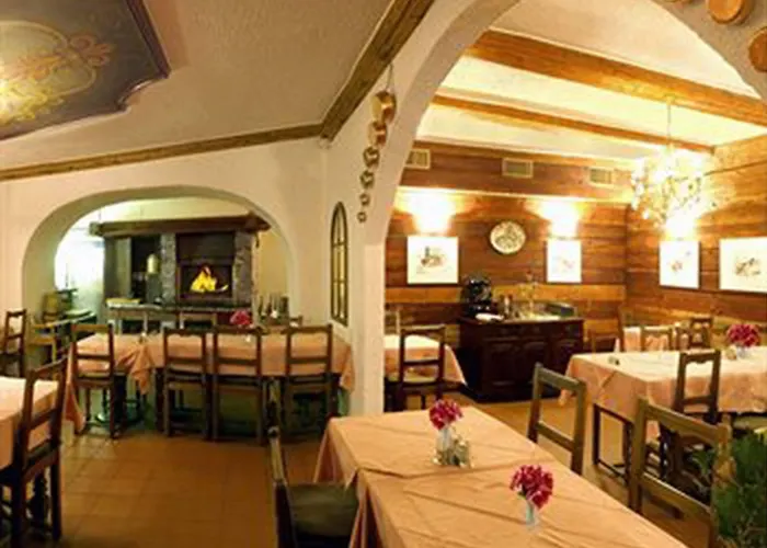 罗密霍夫酒店 3*